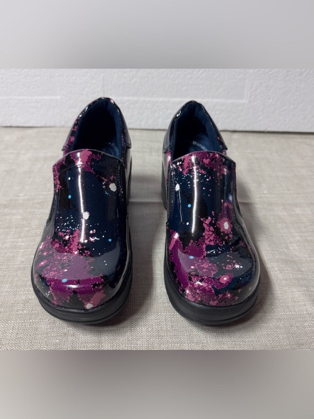 Easy Works by Easy Street Anti-Fatigue Clog Purple Celestial size
5”M EUC
